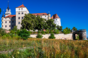 Das Renaissanceschloss Hartenfels in Torgau, erbaut 1534. Es ist das größte vollständig erhaltene Schloss der Frührenaissance.
