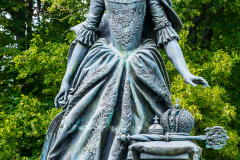 Ich bin in Zerbst. Im Schlosspark begegne ich der Statue von Prinzessin Sophie Auguste Friederike von Anhalt-Zerbst, besser bekannt als Katharina II. die Große von Russland