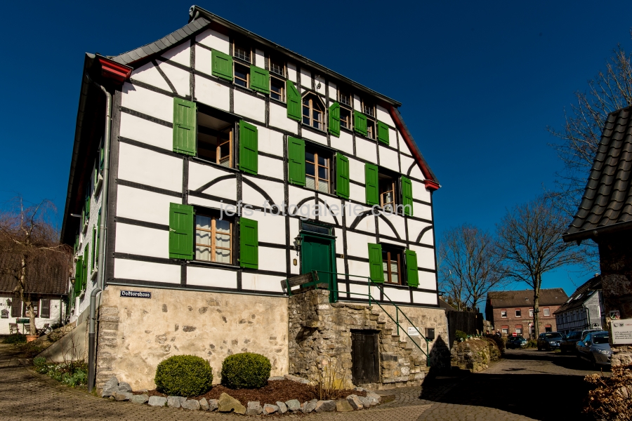 JEFs Fotogalerie Stockphoto Gruiten Dorf Mit Kirchturm Und 