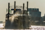 Raddampfer im Hafen Hamburg